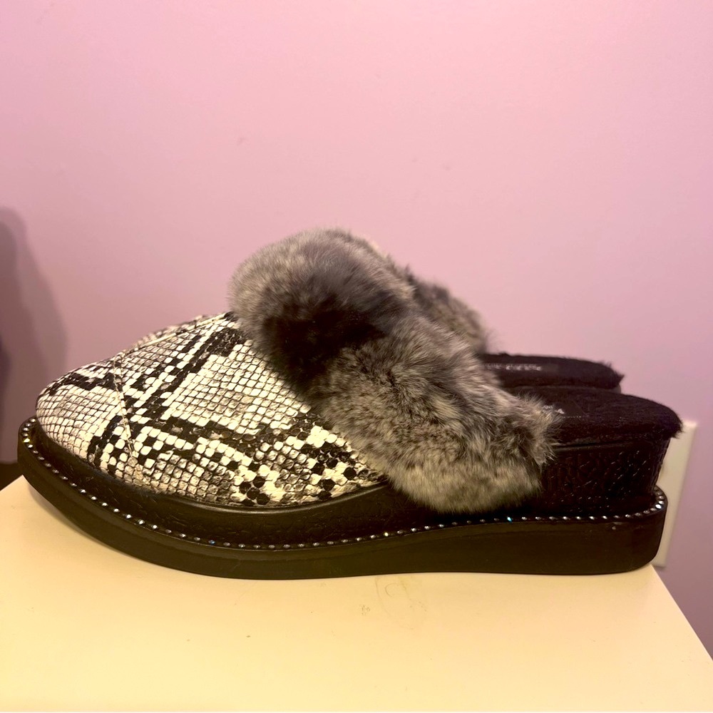 Size 39 Home Slippers New w Fur and Beads Made in Turkey Melodi Brand Comfy
